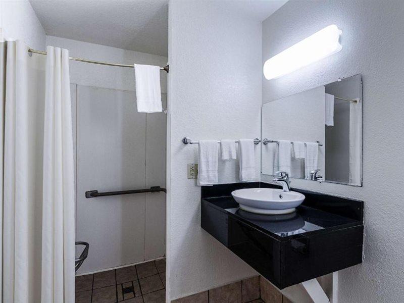 Motel 6-Oshkosh, Wi Ngoại thất bức ảnh
