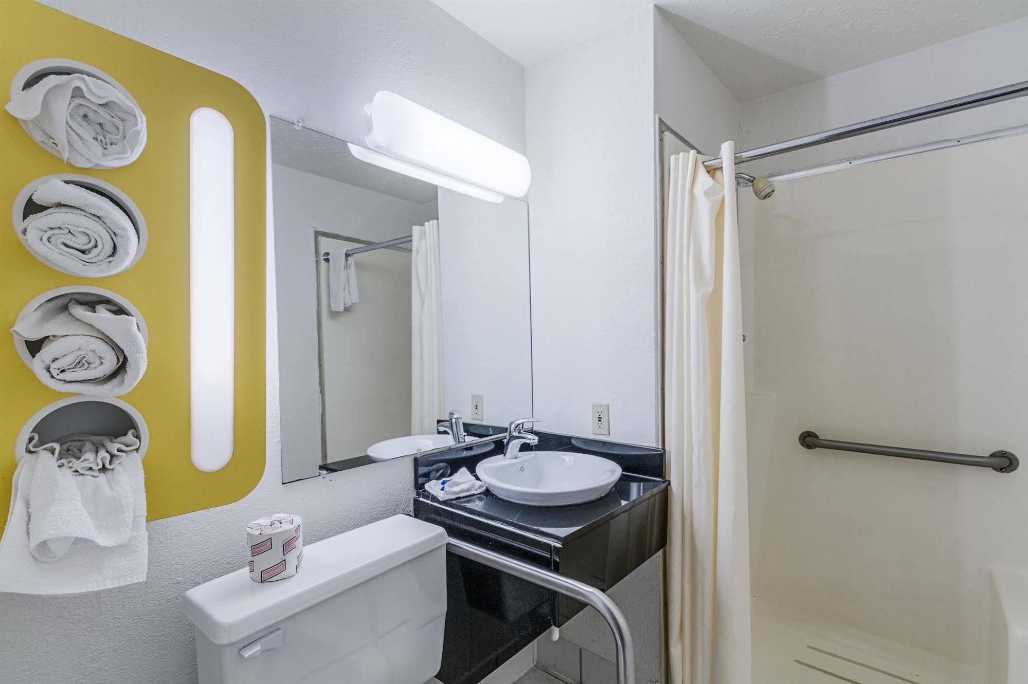 Motel 6-Oshkosh, Wi Ngoại thất bức ảnh