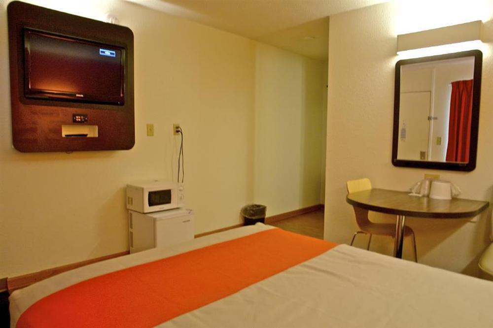 Motel 6-Oshkosh, Wi Phòng bức ảnh